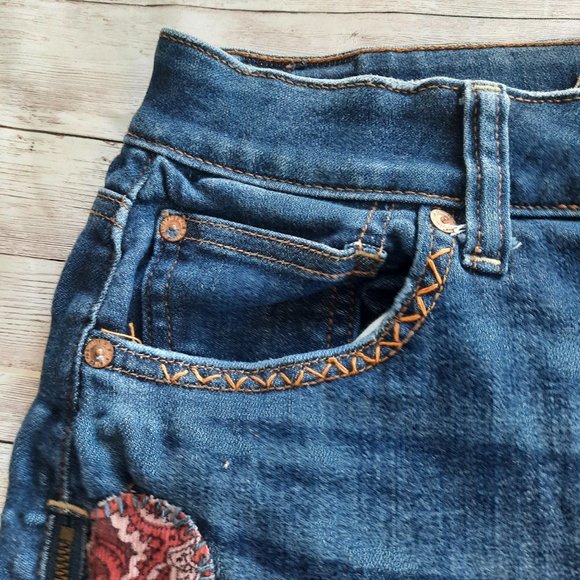 American Eagle Hi Rise Mini Altered Hand Embroidered Skirt Patchwork detail - Picture 11 of 13